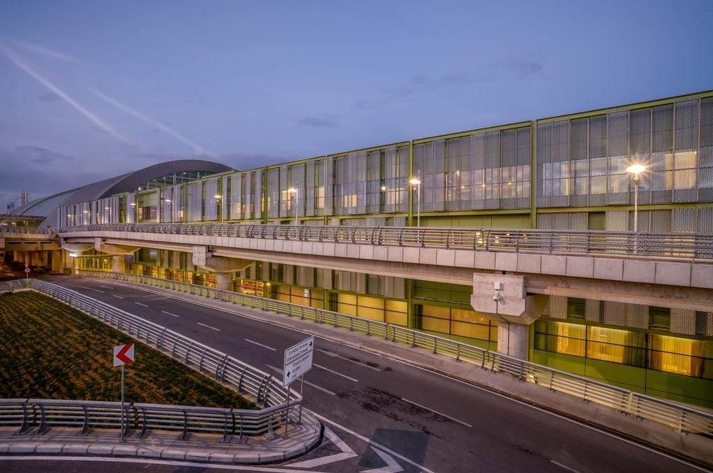 Tav Airport Hotel İzmir — 1