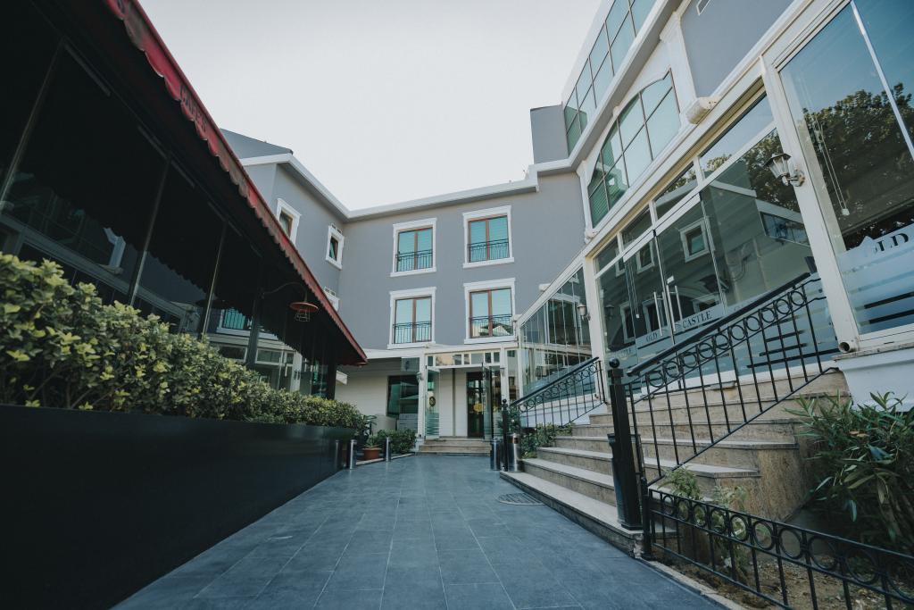 Ener Old Castle Resort Hotel — 3