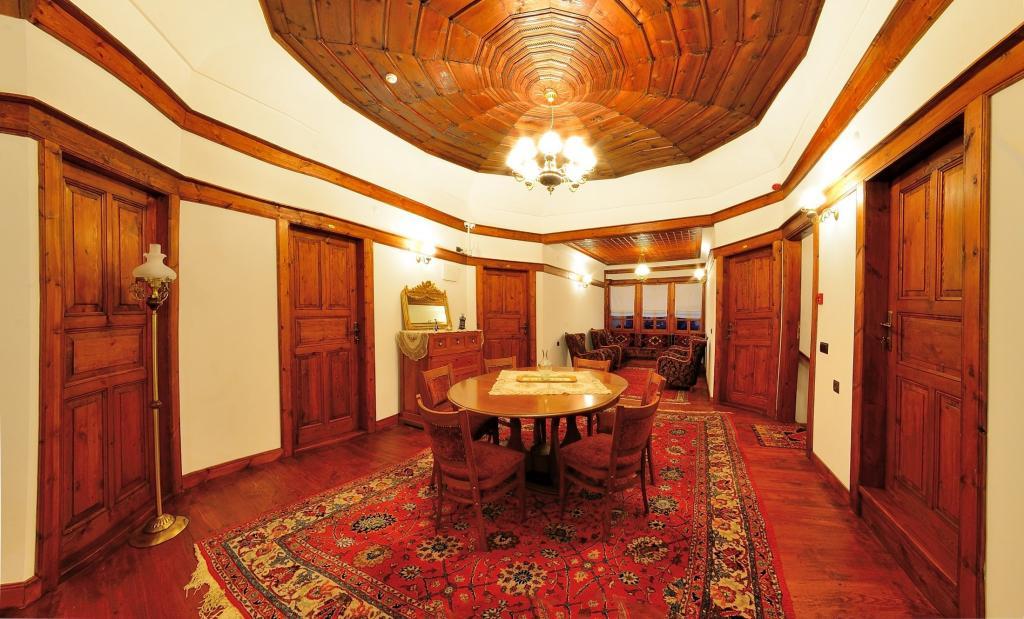 Zalifre Konak — 7
