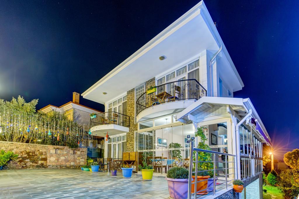 Cunda Nefes Otel — 1