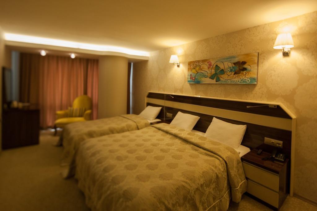 Armin Otel — 4