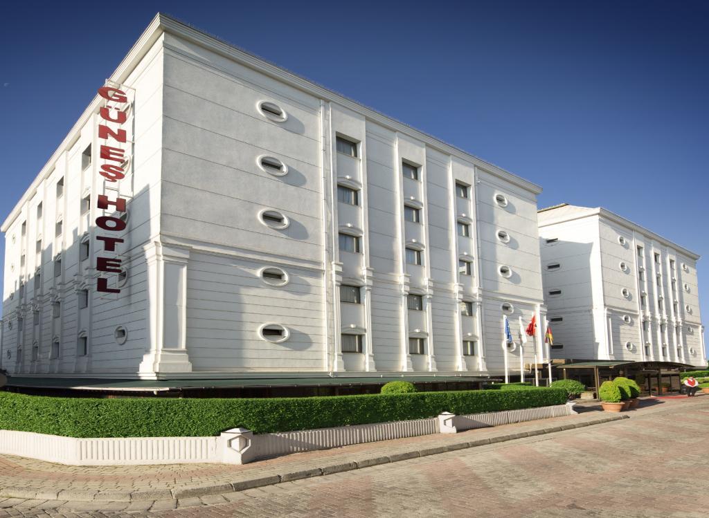 Güneş Hotel Merter — 1