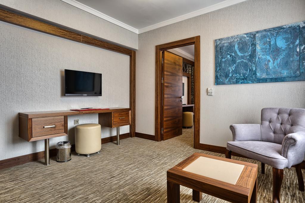 City Hotel Residence — 10