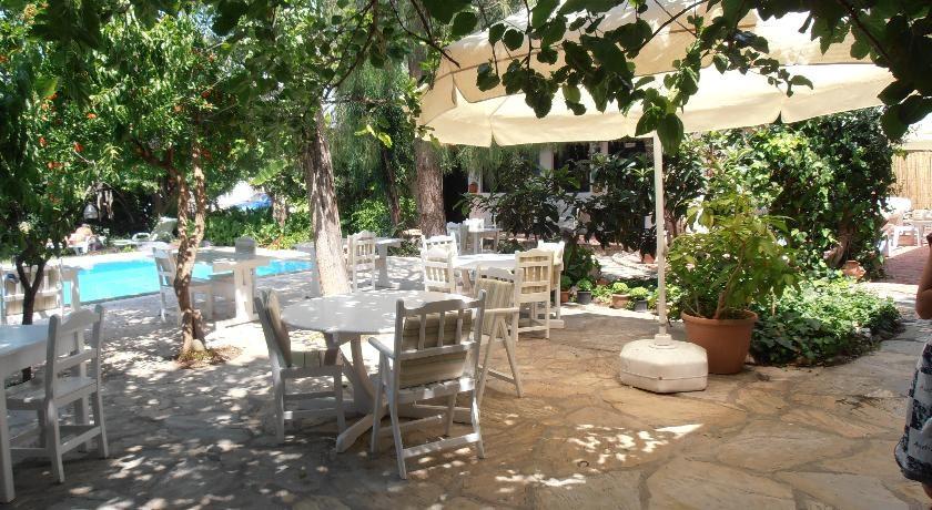 Jennys House Hotel — 2