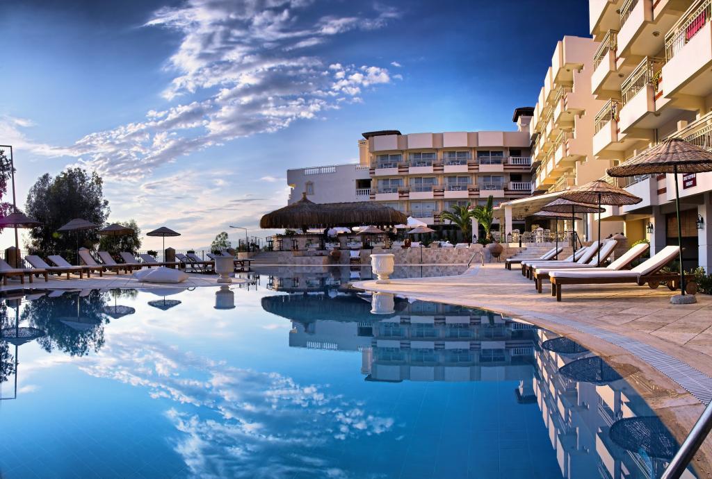 Hotel Carina Kuşadası — 9