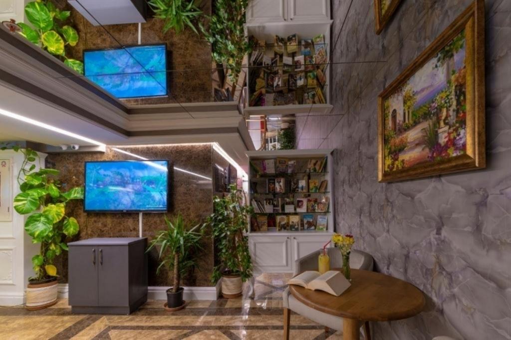 Skalion Hotel — 8