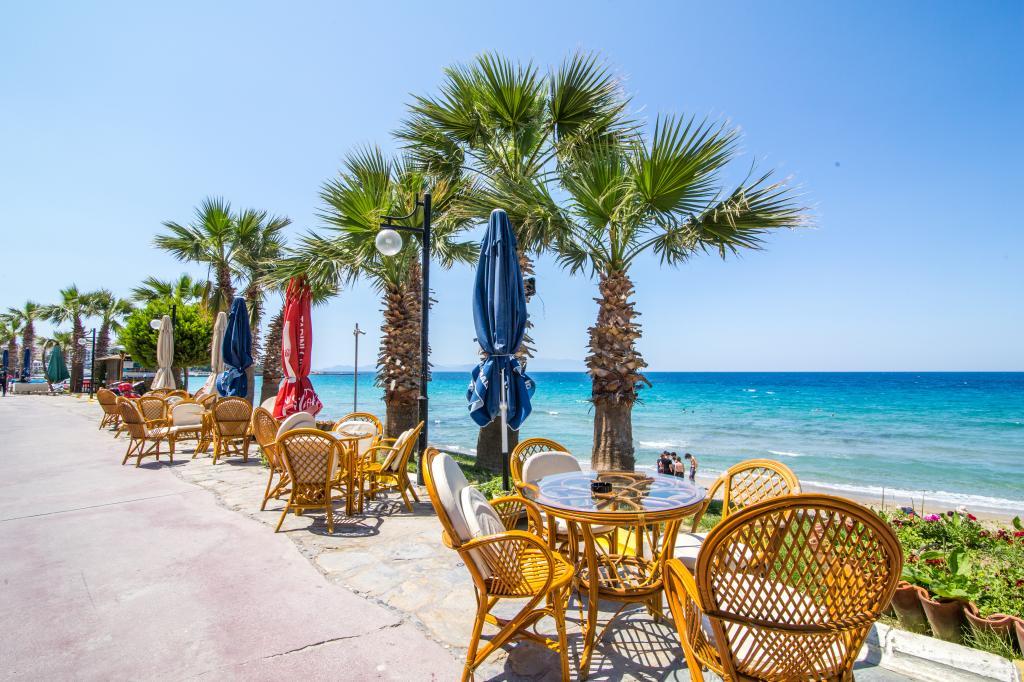 Sunday Beach Hotel — 5