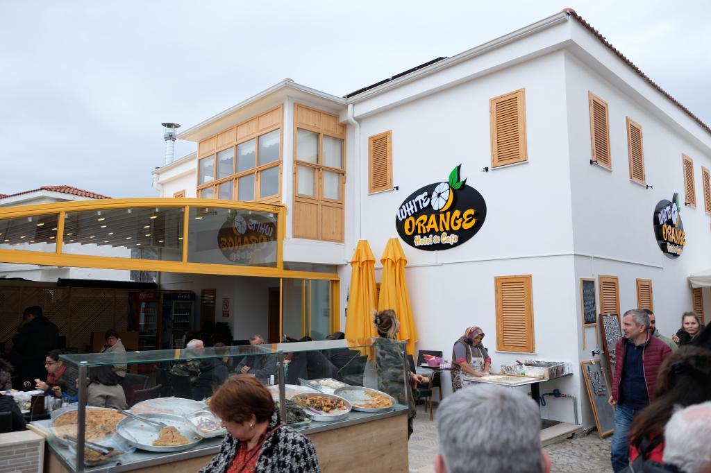 White Orange Sığacık — 1