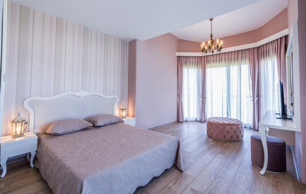 Vista Villa — 8