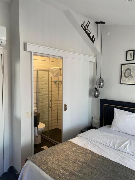 Corner Hot Hotel — 5