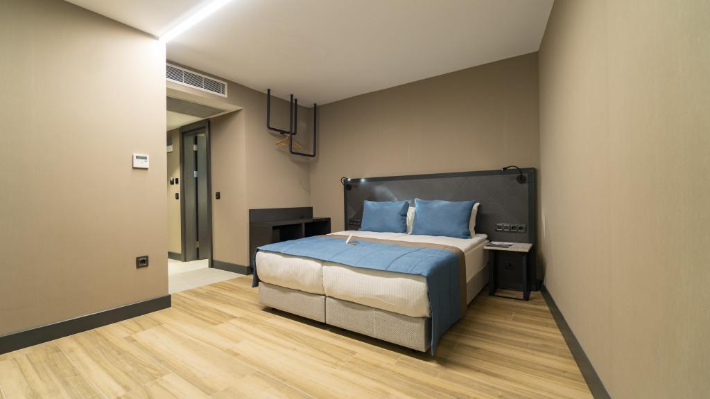Rudis Otel — 7
