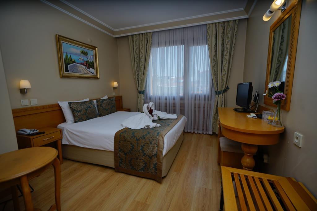 Sidonya Hotel — 4