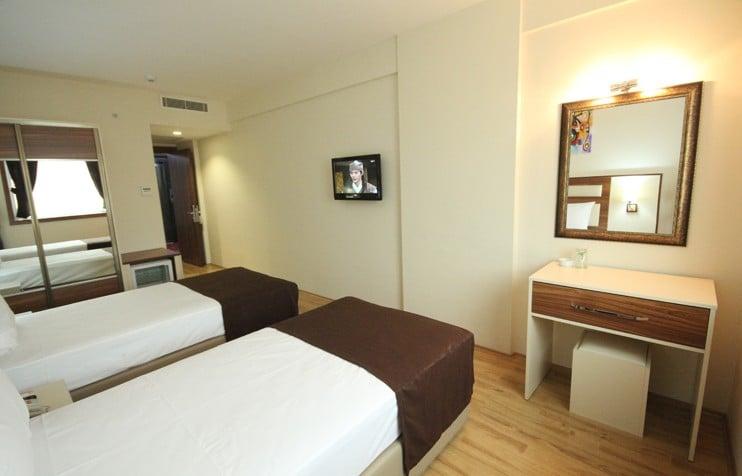 Palm City Hotel Turgutlu — 9