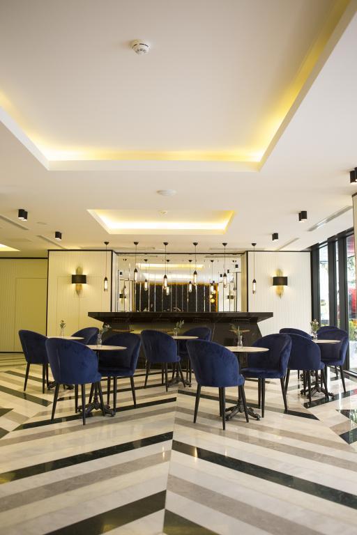 Emens Hotel — 7