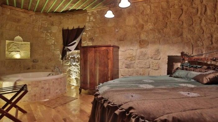 Golden Cave Suites — 10