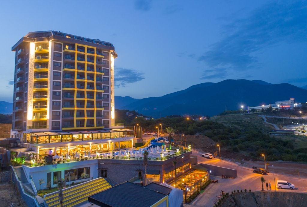 Campus Hill Hotel — 1