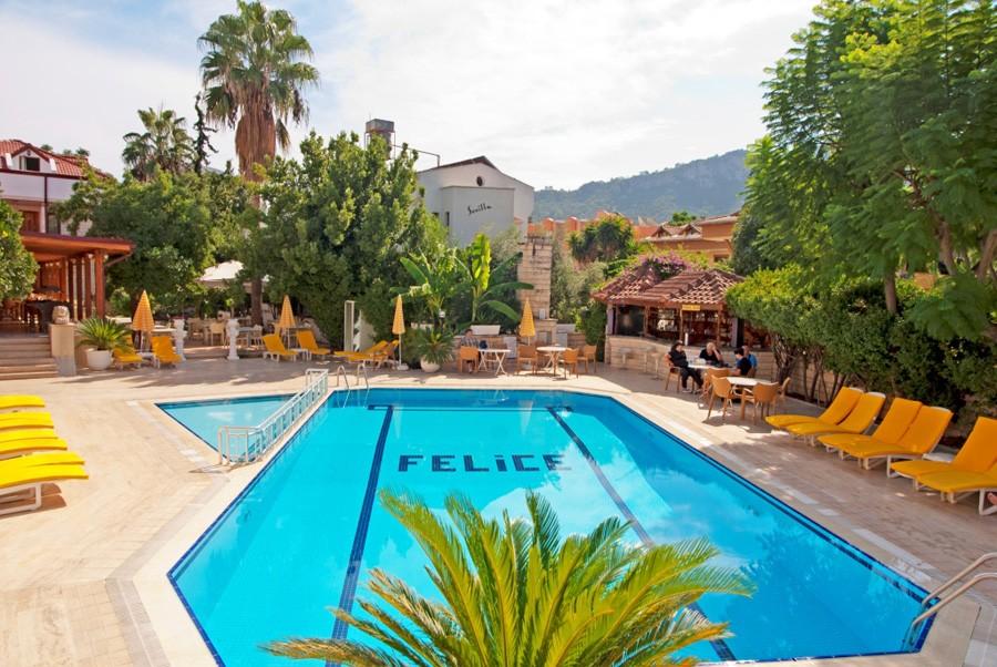 Felice Hotel — 8
