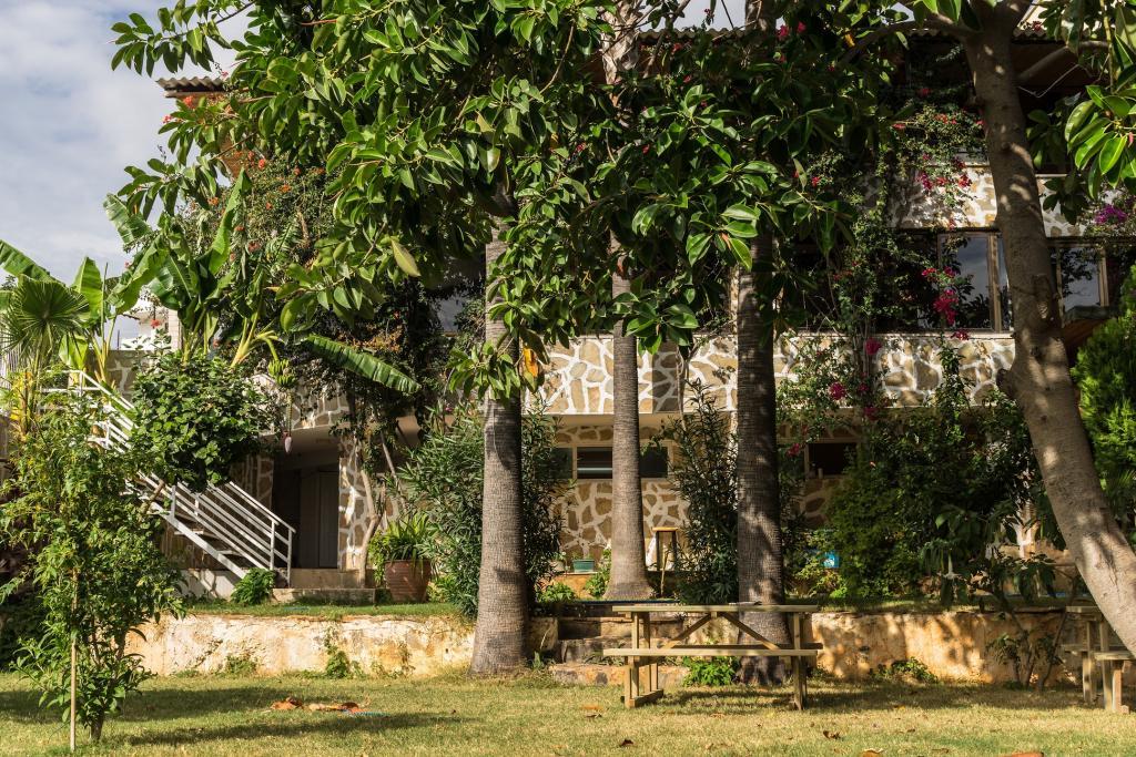 Hotel Pataros — 10