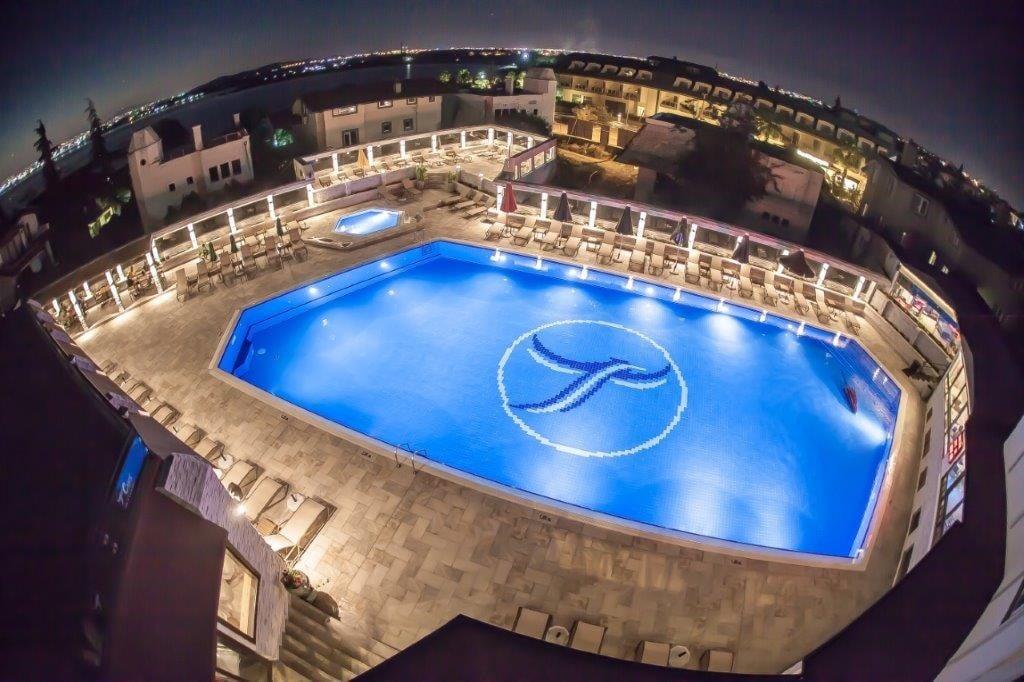 Cuci Hotel di Mare — 8