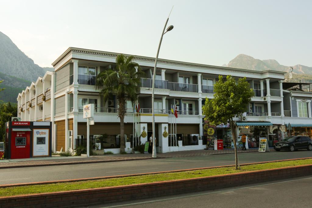 More Hotel — 3