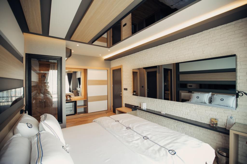 Burhaniye Marina Boutique Hotel — 9