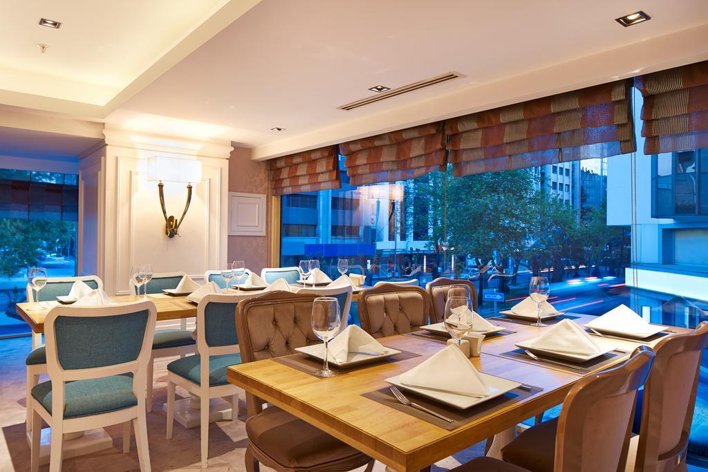 Double Tree By Hilton İzmir Alsancak — 9
