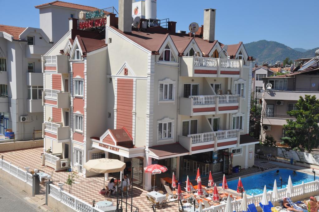 Basils Apart Hotel