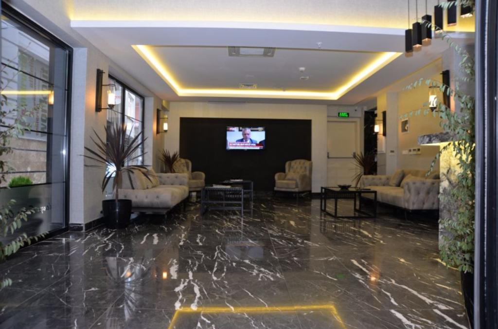 Gardenya Suit Hotel — 2