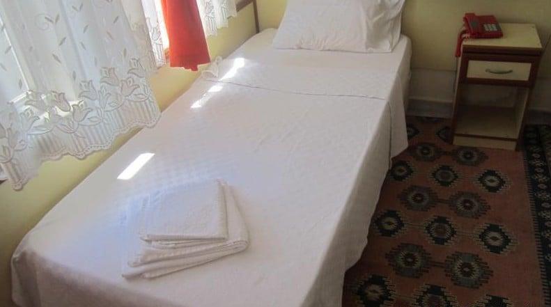 Red Rose Hotel — 9