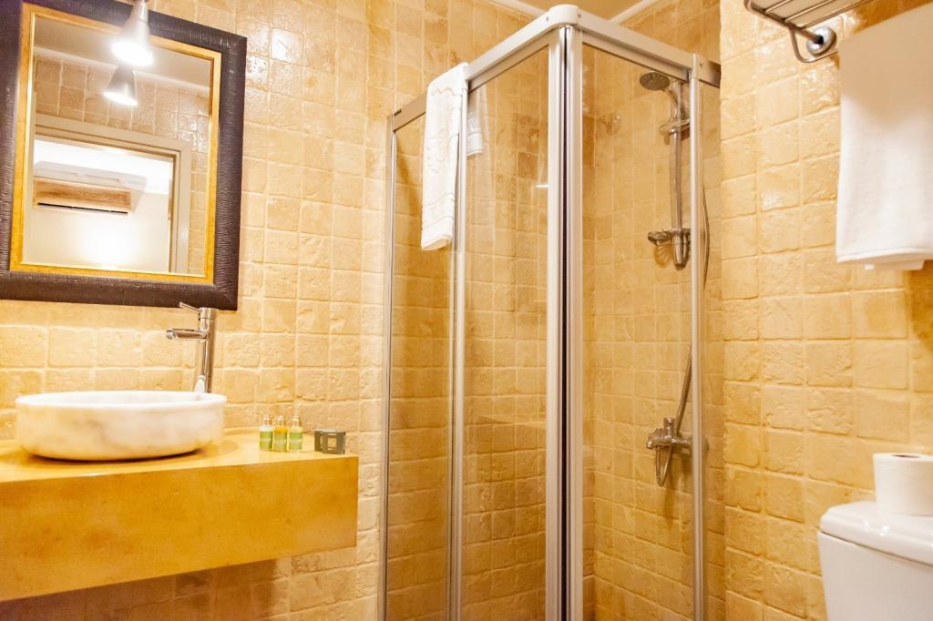 AlaHan Hotel — 5