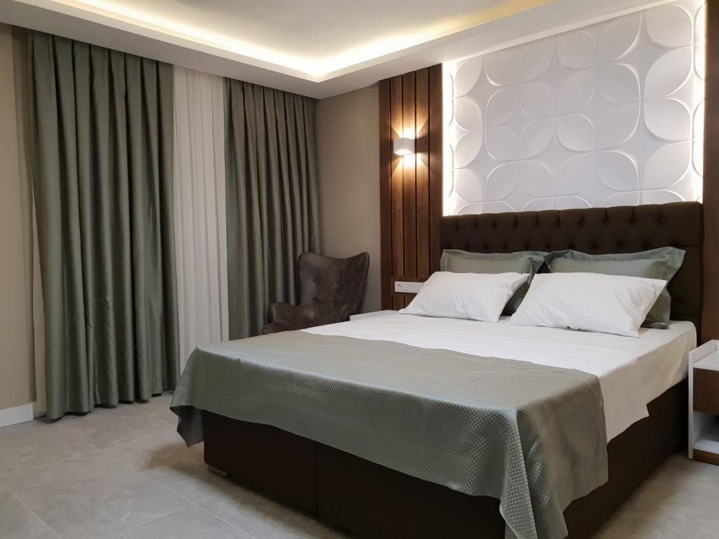 Ege Birlik Boutique — 8