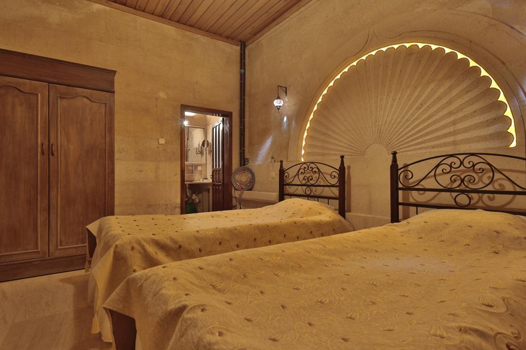Heaven Cave House — 10
