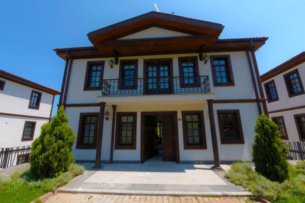 Zağnospaşa Konakları