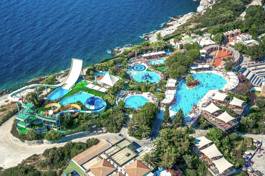 Pine Bay Holiday Resort — 3
