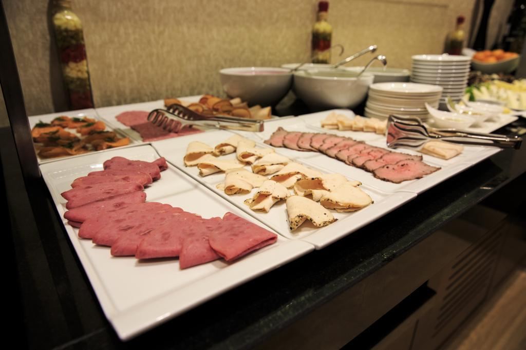 Grand Aras Hotel & Suites — 4