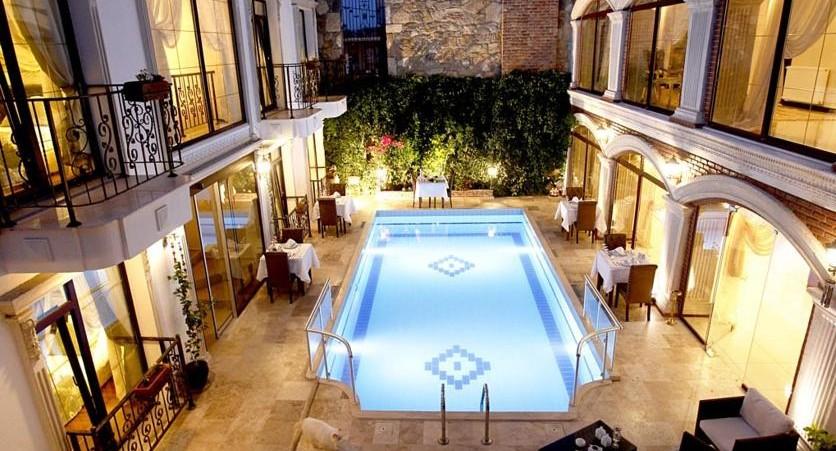 Saint John Hotel — 1
