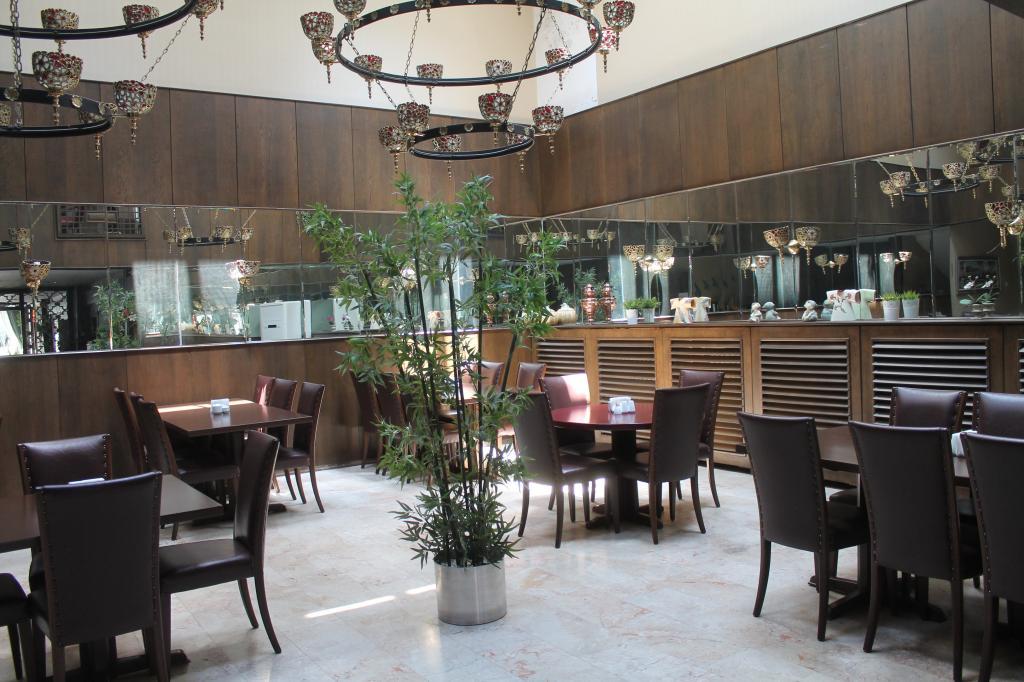 Rest Hotel — 4