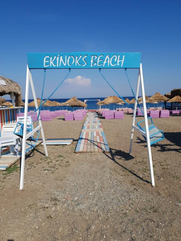 Ekinoks Beach Bungalows — 1