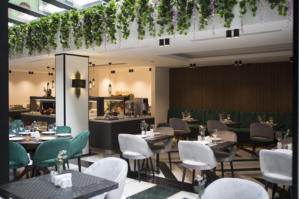 Emens Hotel — 4