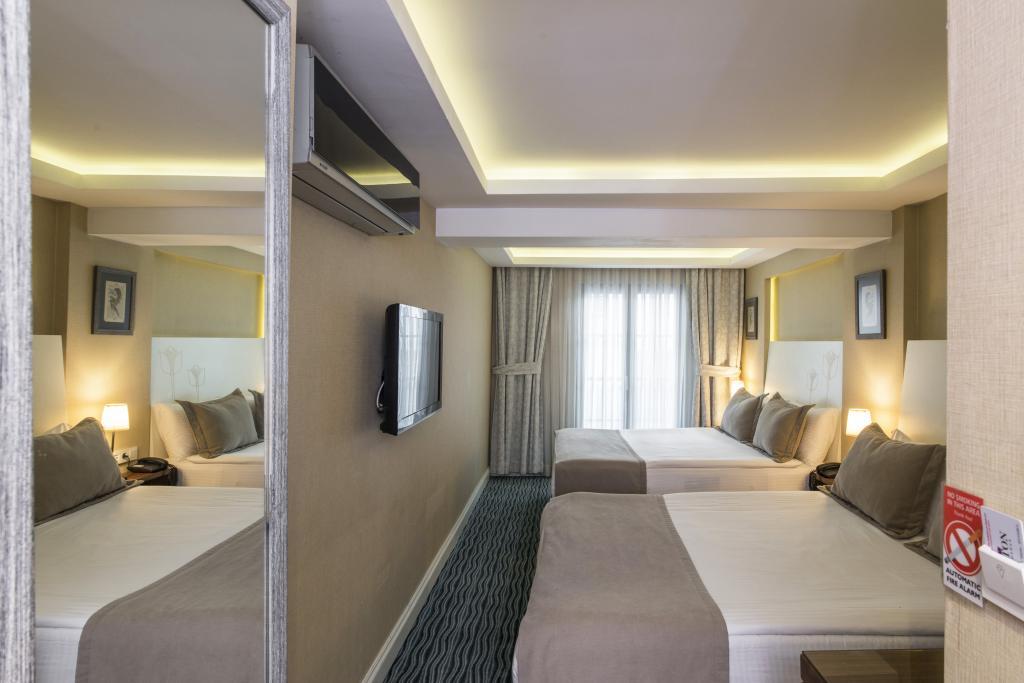 Aston Hotel — 2