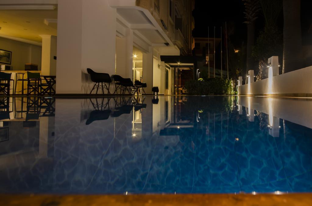 A Emreli Suite Hotel — 2