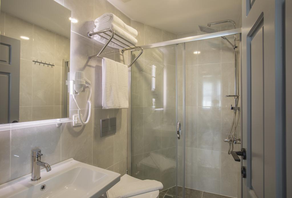 Comfort Suites — 7