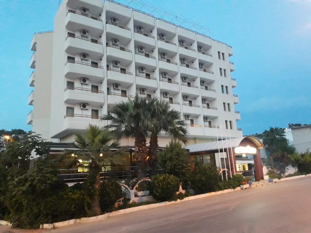 Minay Hotel Plus Kuşadası — 3