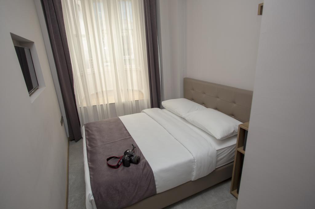 Jurnal Hotel — 10