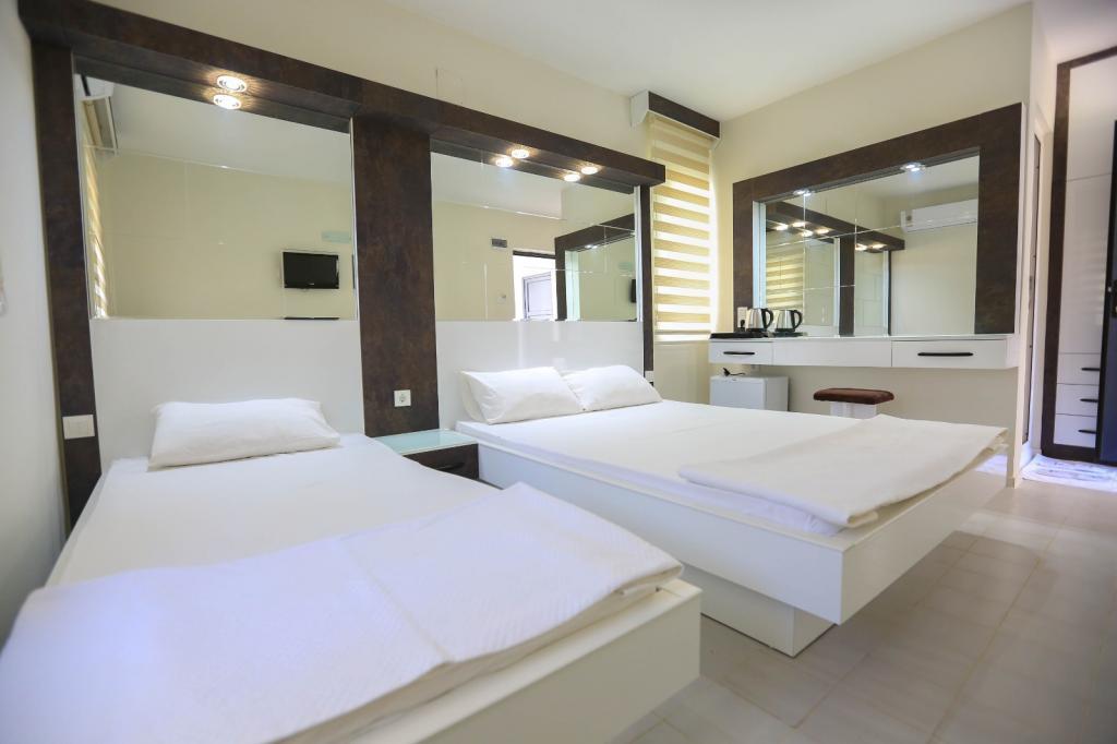 Hotel Albos — 10