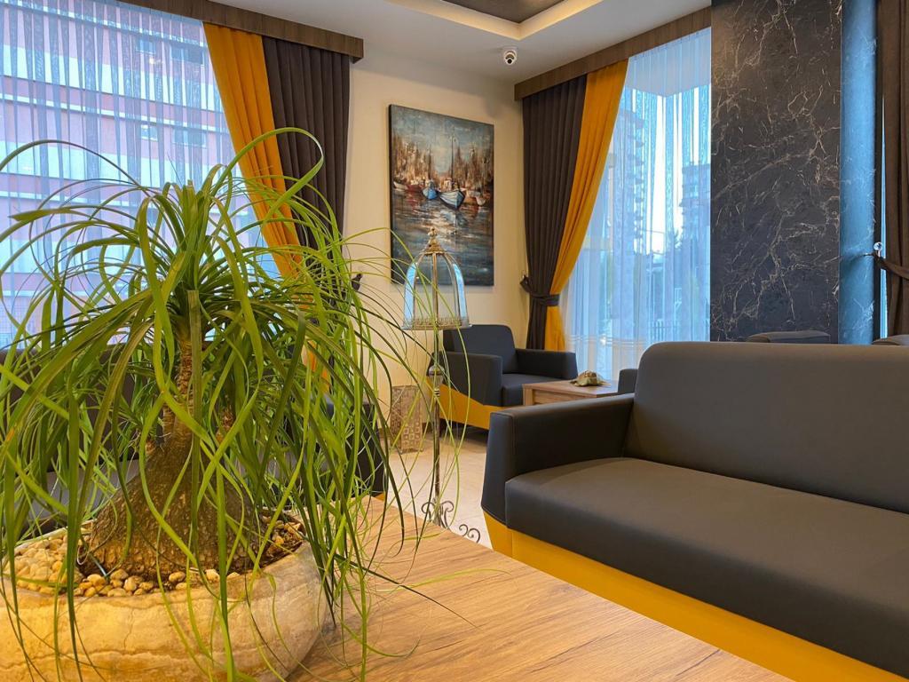 Golden World Suite Hotel — 8