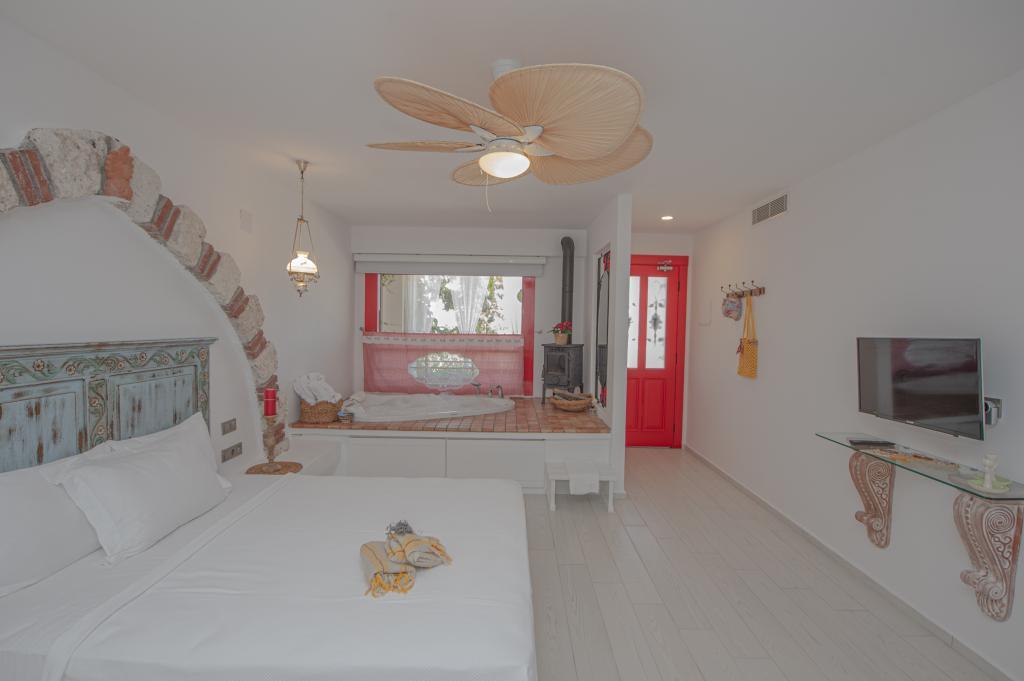 Villa Taraça Alaçatı Romantik Otel — 5