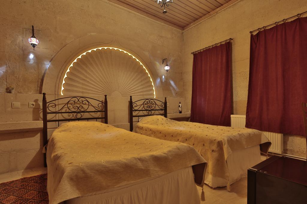 Heaven Cave House — 9
