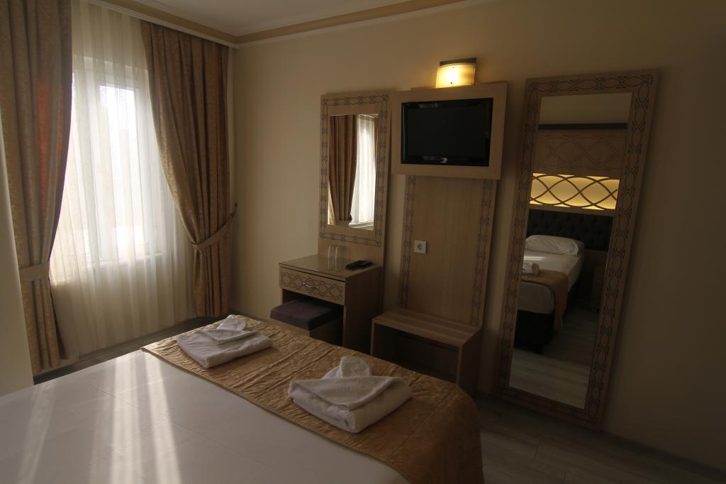 Grand Liza Hotel — 5