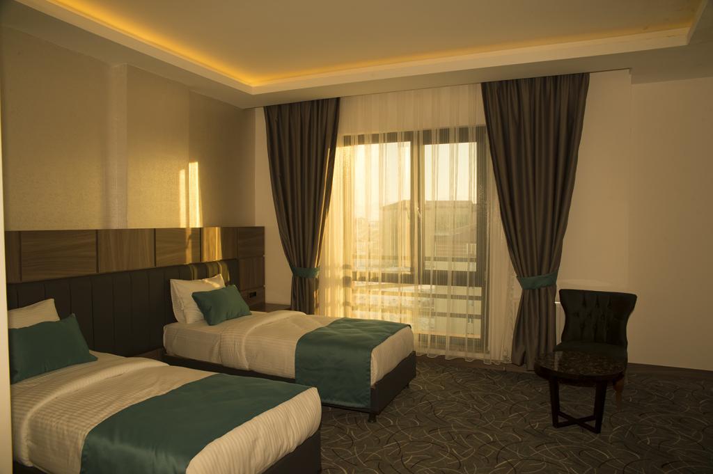 Winter City Hotel — 10